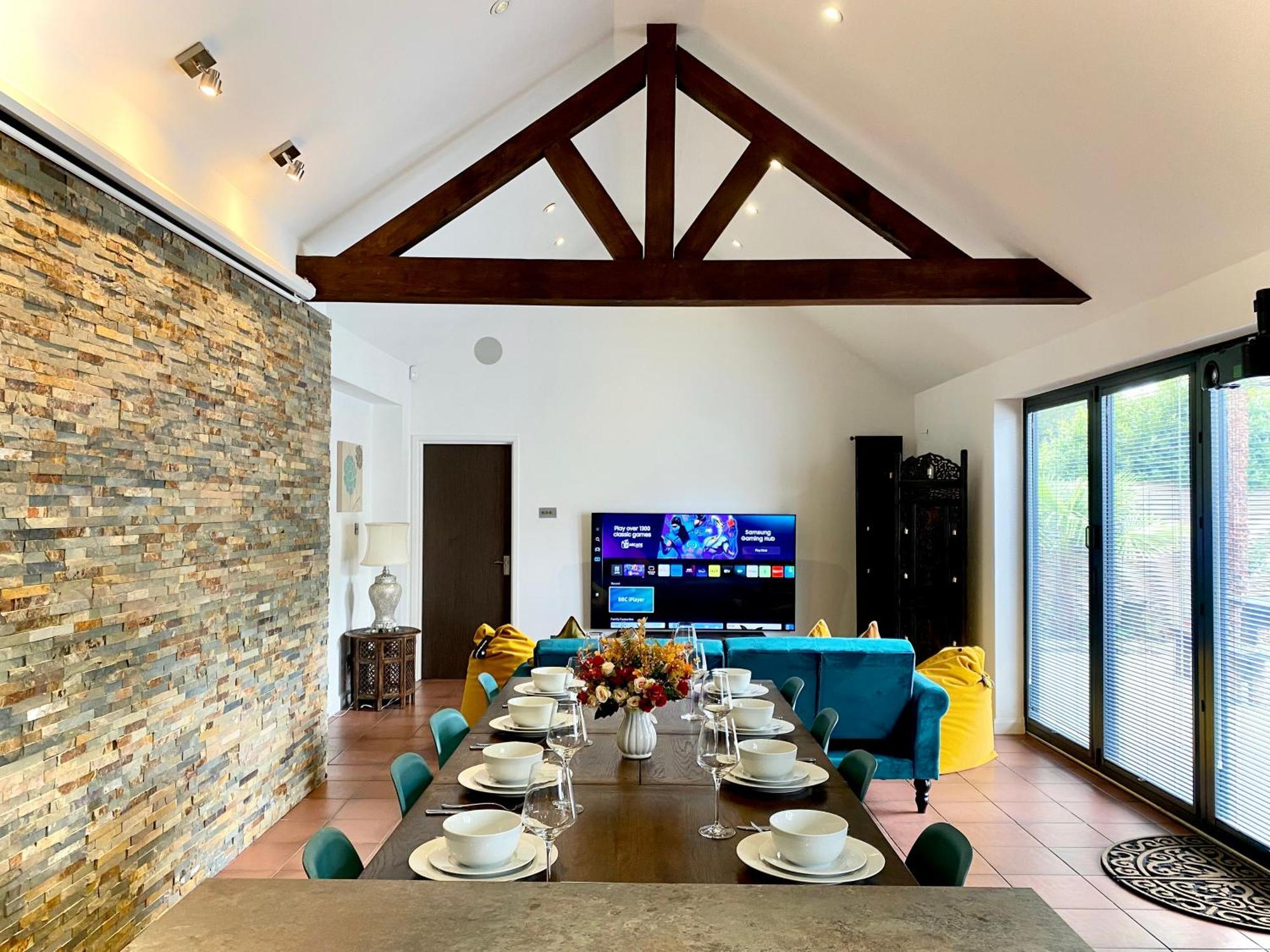 5 Bedroom Bungalow Ascot Racecourse Exterior photo